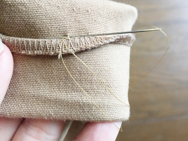 スカートの裾上げは簡単 自宅で行う手縫いの方法と注意点を徹底解説 ラクリー クリーニングとお洗濯のwebメディア